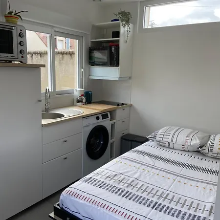 Cosy Le Mans Holiday home